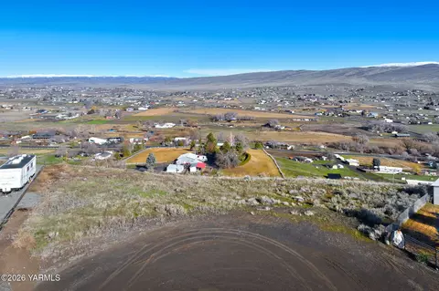 473 Sagewood Dr, Selah, WA 98942