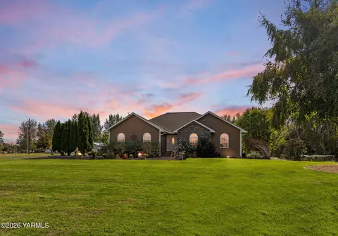 3400 Naches Tieton Rd, Tieton, WA 98947