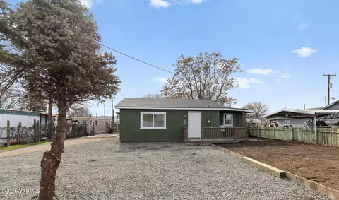 1904 Mcnair Ave, Union Gap, WA 98903