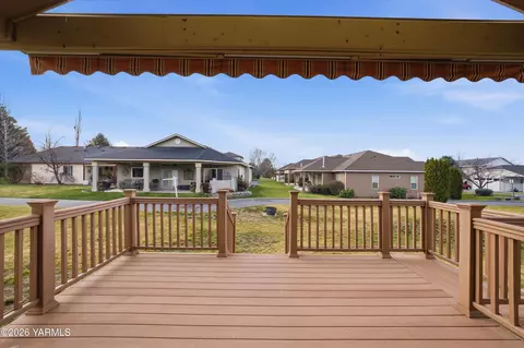 Exterior - 218 Sun Willows Blvd, Pasco, WA 99301 photo 2 of 4