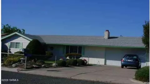 106 Sky Vista Pl, Yakima, WA 98901