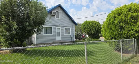 1412 E Nob Hill Blvd, Yakima, WA 98902