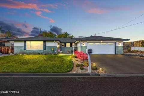 902 S 50th Ave, Yakima, WA 98908
