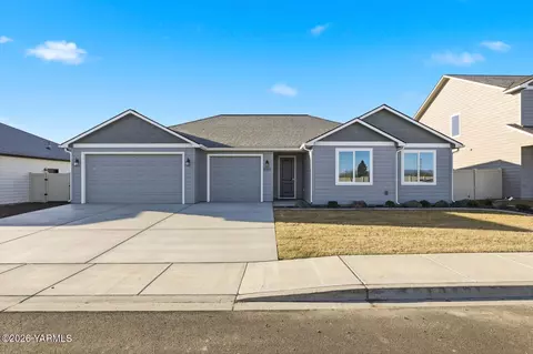 5050 Woolsey Rd, Yakima, WA 98903