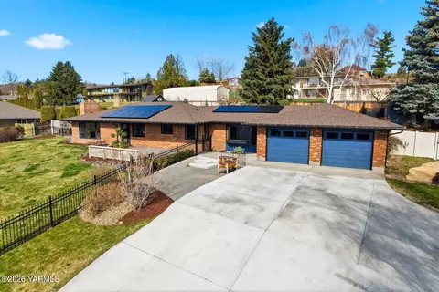 8503 Kail Dr, Yakima, WA 98908