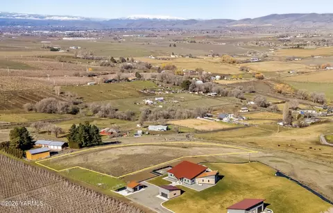 Nka Desmarais Rd, Moxee, WA 98936