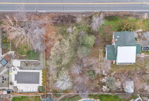 6114 Englewood Ave, Yakima, WA 98908