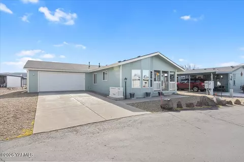 18 W Washington Ave #142, Yakima, WA 98903