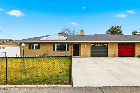 4 N 88th Ave #4A, Yakima, WA 98908