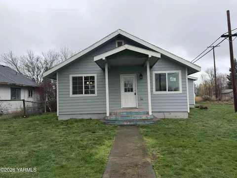 400 First St, White Swan, WA 98952