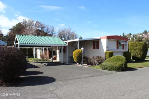 3601 Castlevale Rd #38, Yakima, WA 98902