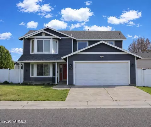 514 Cascade Ave, Moxee, WA 98936