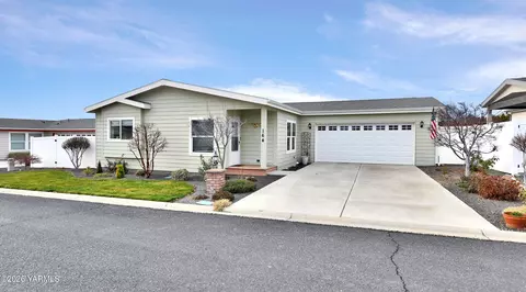 200 Bridle Way #164, Yakima, WA 98901