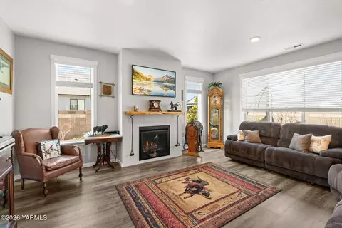 Other - 313 Ruby Ave, Grandview, WA 98930 photo 7 of 18
