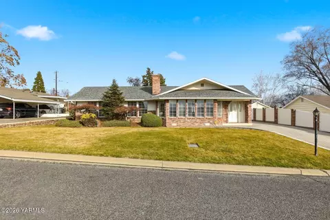 119 N 46th Ave, Yakima, WA 98908