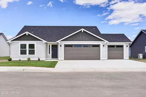 5813 Woolsey Ave, Yakima, WA 98903