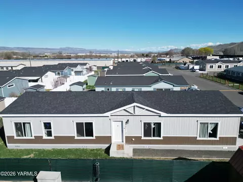 2802 S 5th Ave #21, Union Gap, WA 98903