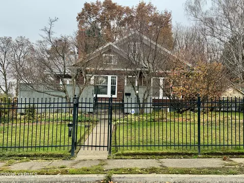 347 N 23rd Ave, Yakima, WA 98902
