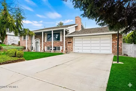 801 S 69th Ave, Yakima, WA 98908