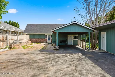 205 S 50th Ave, Yakima, WA 98908