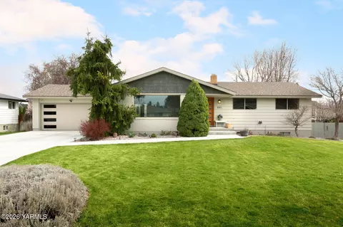 801 S 58th Ave, Yakima, WA 98908