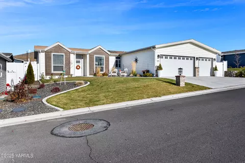 200 Bridle Way #177, Yakima, WA 98901