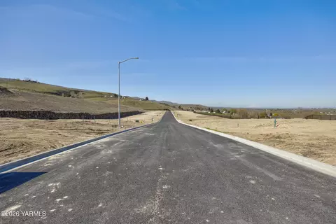 1648 SW Kelandren Dr #25, Prosser, WA 99350