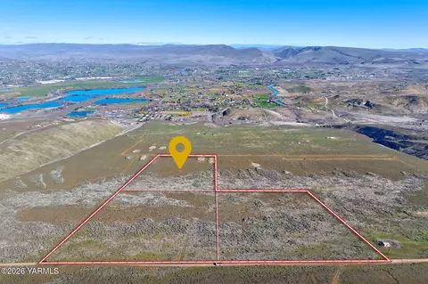 Nka Buds Pl, Yakima, WA 98901