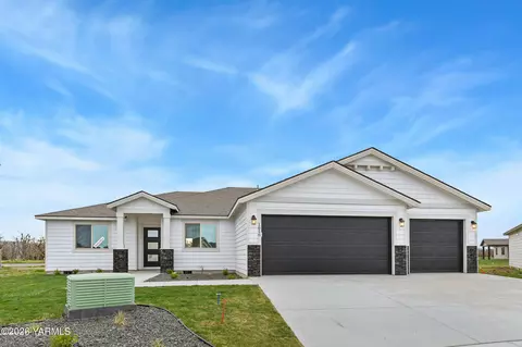 1616 Castlewood Ct Spec Ct #(PHASE 11  305) SPEC, Grandview, WA 98930