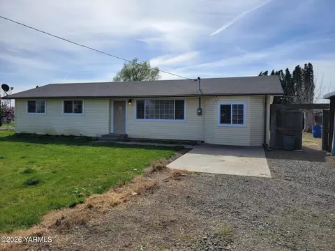 130 Green Giant Rd, Mabton, WA 98935