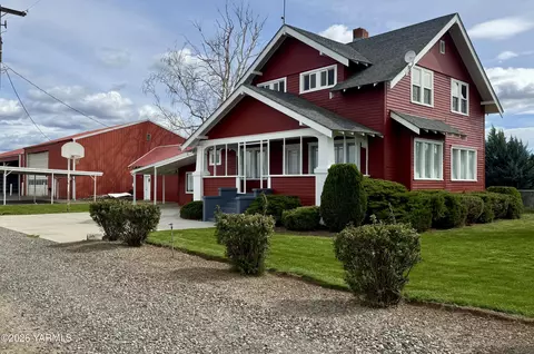 7801 Campbell Rd #1, Toppenish, WA 98948