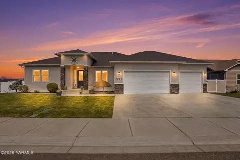 7307 Whitman Ave, Yakima, WA 98903