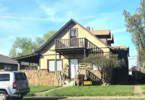 408 N 5th Ave, Yakima, WA 98902