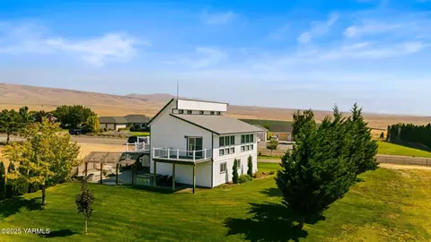 180 Hi Valley View St, Yakima, WA 98901