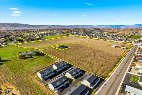 6806 W Washington Ave, Yakima, WA 98903