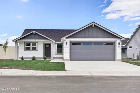 5815 Woolsey Dr, Yakima, WA 98903