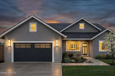 312 Olivia St, Sunnyside, WA 98944