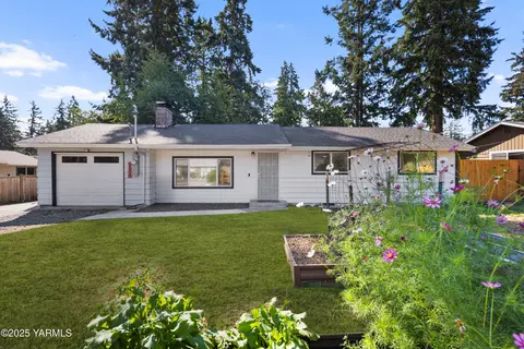 9808 SW Lawndale Ave, Lakewood, WA 98498