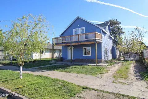 705 S Satus Ave, Wapato, WA 98951