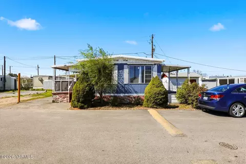 2700 Fruitvale Blvd #40, Yakima, WA 98902