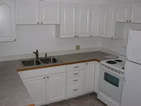 117 E Sanson St, Spokane, WA 99207 photo 2
