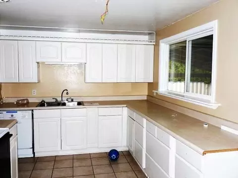 705 E Central Ave, Spokane, WA 99208 photo 3