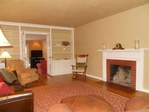 1005 E 26th Ave, Spokane, WA 99203 photo 2