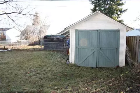 908 E Olympic Ave, Spokane, WA 99207 photo 9