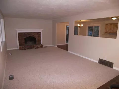 611 E Roundtable, Spokane, WA 99218 photo 4