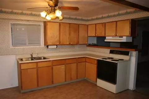 10602 E 14th Ave, Spokane Valley, WA 99206 photo 3