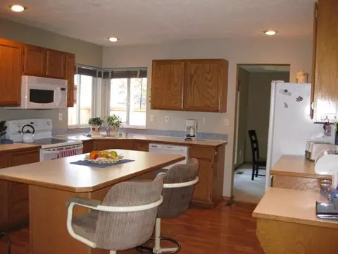 9 E Falcon, Spokane, WA 99218 photo 3