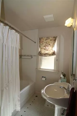 1106 E 19th Ave, Spokane, WA 99203 photo 8
