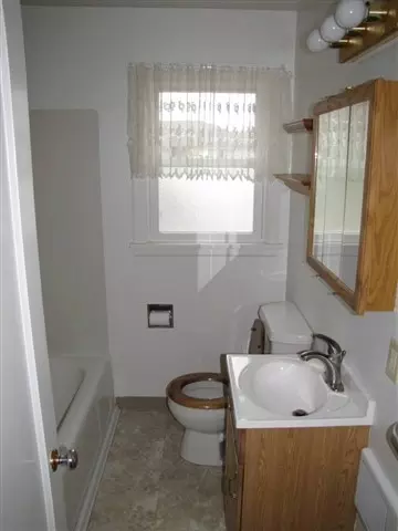 5804 N E St, Spokane, WA 99205 photo 5