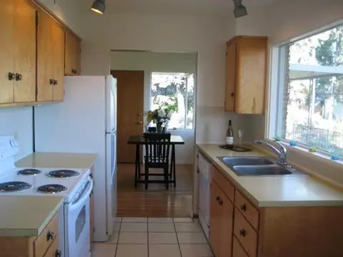 2823 E 11th Ave, Spokane, WA 99202 photo 5
